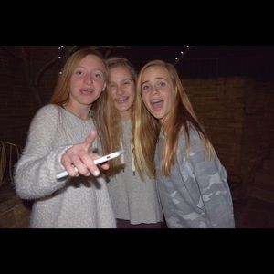 Meet your Posher, Frances